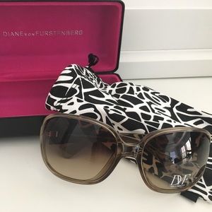 Diane Von Furstenberg Sunglasses DVF 500S